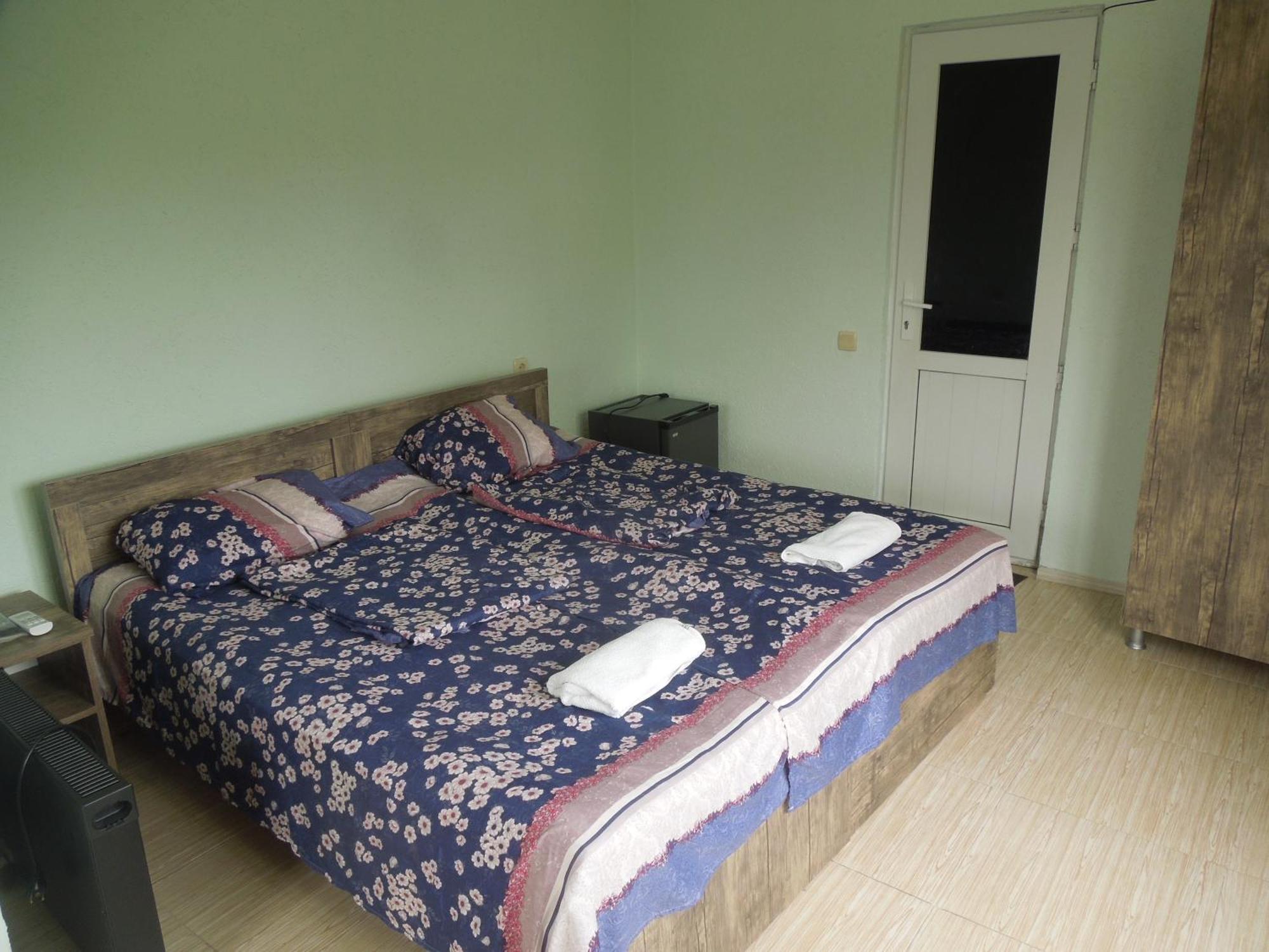 Hotel Zaza Kobuleti Esterno foto